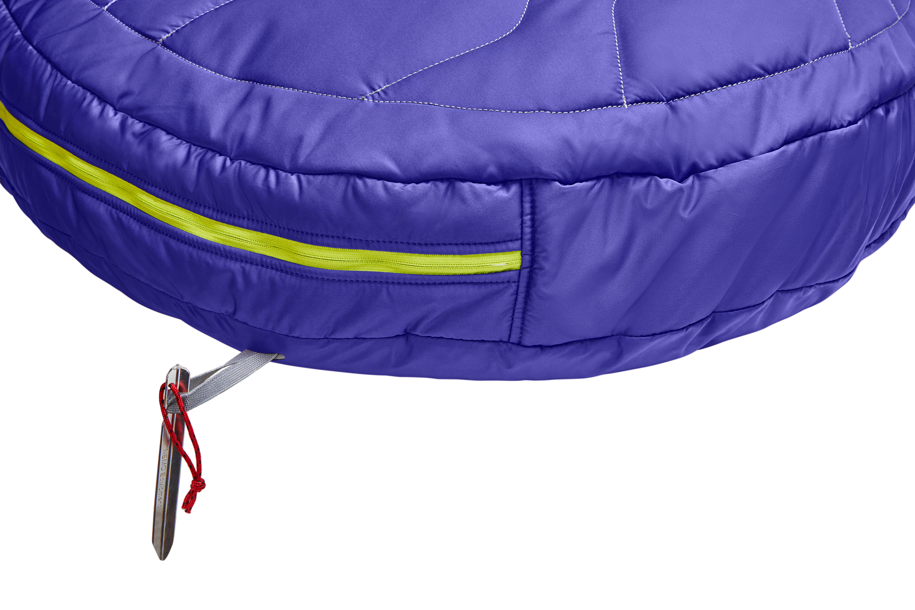 10601-Highlands-Sleeping-Bag-Huckleberry-Blue-Stake-Loop.png